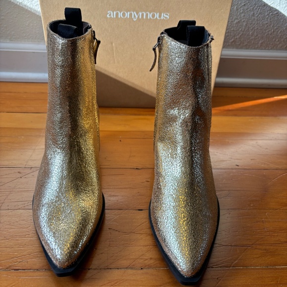 Tackle metallic gold boots - Picture 9 of 10